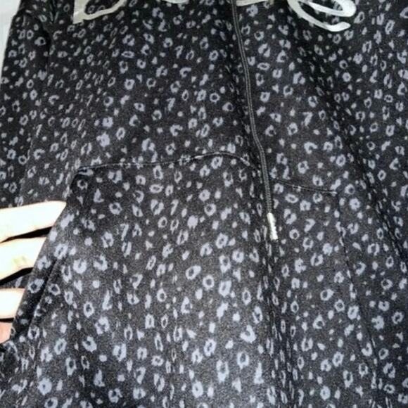 Bebe Black with Silver Leopard Print Hoodie, Size 3X, NWT Retail $94 - Picture 12 of 14